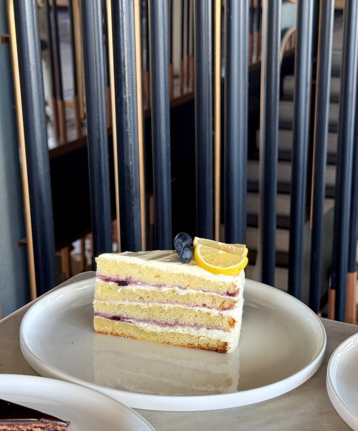 ليمون و توت